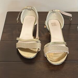 Unknown brand gold shoes size 37